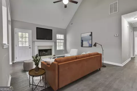 Living - 28 Willow Ridge Dr, Hampton, GA 30228 photo 1 of 4
