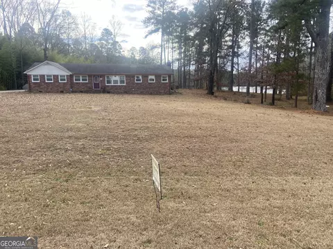 826 Nelson St, Jackson, GA 30233