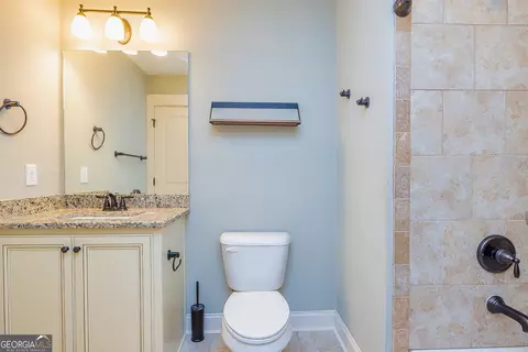 Bath - 410 Wicklow St, Tyrone, GA 30290 photo 5 of 5