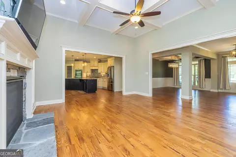 Living - 410 Wicklow St, Tyrone, GA 30290 photo 3 of 7
