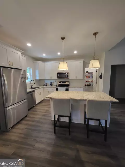 Kitchen - 177 Maple Dr, Commerce, GA 30529 photo 1 of 4