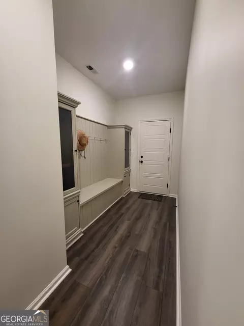 Entry Way - 177 Maple Dr, Commerce, GA 30529 photo 1 of 1