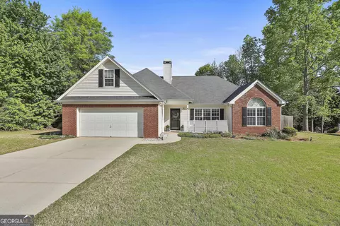140 Pecan Ridge Dr, Fayetteville, GA 30215