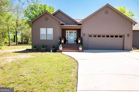 2189 Broad St, Statham, GA 30666
