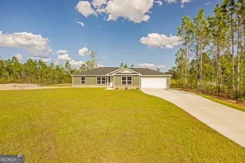 141 Cardinal Ln, Jesup, GA 31545