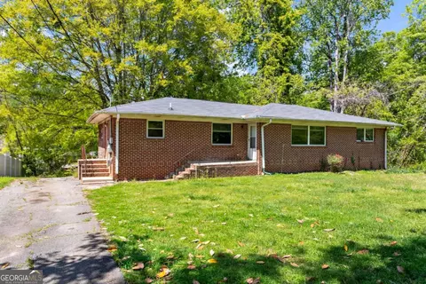 2307 Woodridge Dr, Marietta, GA 30066
