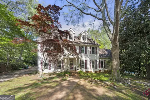 6048 Kings Mountain Way, Stone Mountain, GA 30087