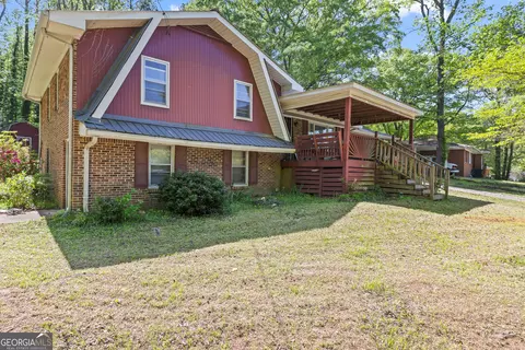 9155 Lakeview Dr SW, Covington, GA 30014