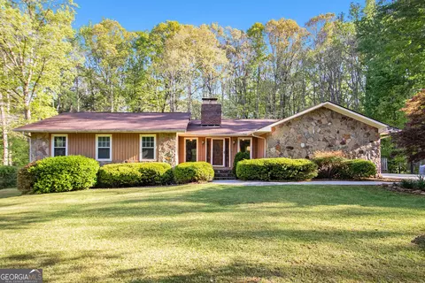 215 N Mourning Dove Dr N, Fayetteville, GA 30215