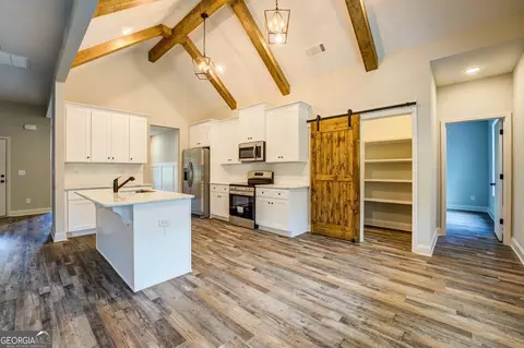 Entry Way - 282 Perkins Rd, Barnesville, GA 30204 photo 7 of 12