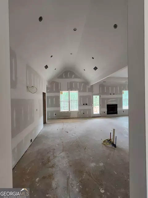 Entry Way - 282 Perkins Rd, Barnesville, GA 30204 photo 2 of 12