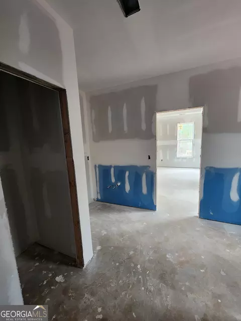 Entry Way - 282 Perkins Rd, Barnesville, GA 30204 photo 5 of 12
