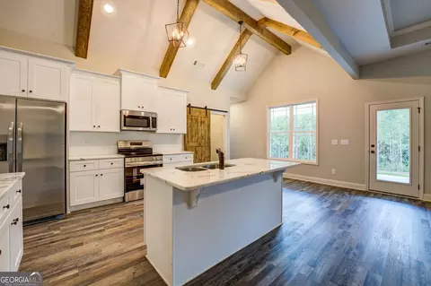 Kitchen - 282 Perkins Rd, Barnesville, GA 30204 photo 1 of 5