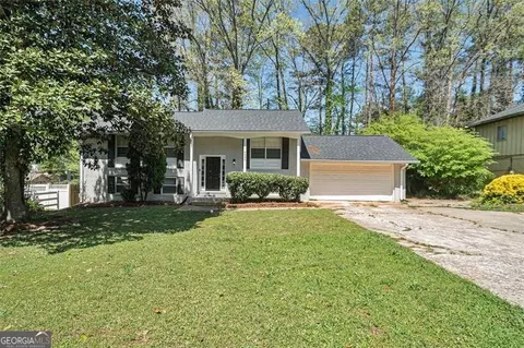 4590 Cedar Ridge Trl, Stone Mountain, GA 30083