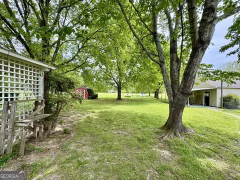 Exterior - 2660 Beeks Rd, Williamson, GA 30292 photo 13 of 16