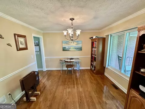 Dining - 2660 Beeks Rd, Williamson, GA 30292 photo 1 of 2
