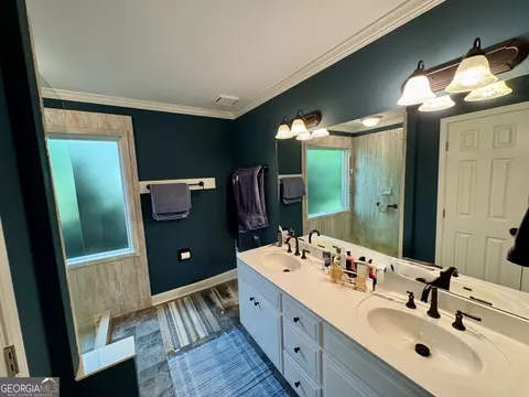 Bath - 2660 Beeks Rd, Williamson, GA 30292 photo 3 of 4
