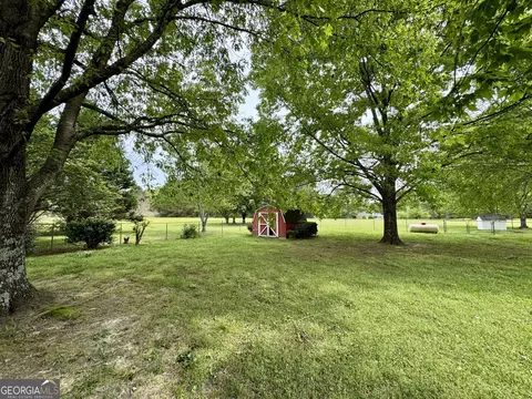 Exterior - 2660 Beeks Rd, Williamson, GA 30292 photo 9 of 16