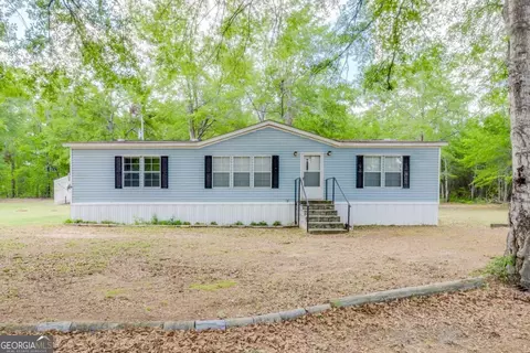 159 Melrose Pond Rd, Register, GA 30452