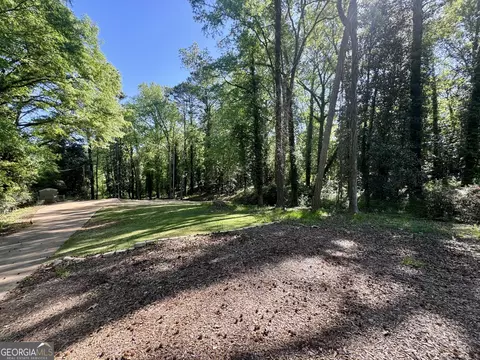 830 Piney Woods Dr, Lagrange, GA 30240