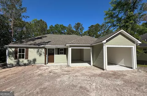 7385 N Creek Cir, Hahira, GA 31632