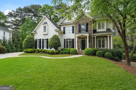 2376 Hyde Park Ct, Atlanta, GA 30318