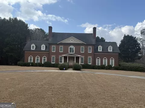 Exterior - 1621 Maple Dr, Griffin, GA 30224 photo 3 of 10