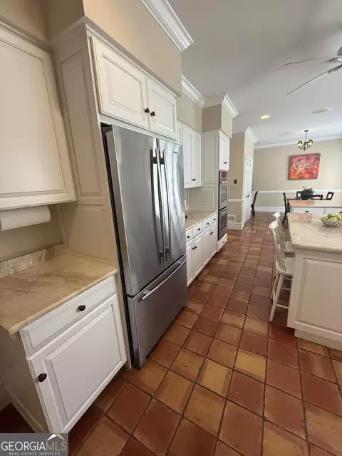 Kitchen - 1621 Maple Dr, Griffin, GA 30224 photo 2 of 4