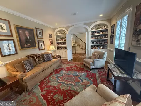 Living - 1621 Maple Dr, Griffin, GA 30224 photo 3 of 4