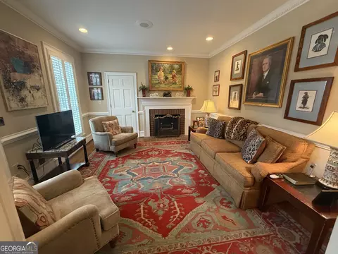 Living - 1621 Maple Dr, Griffin, GA 30224 photo 4 of 4