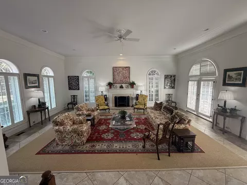 Living - 1621 Maple Dr, Griffin, GA 30224 photo 1 of 4