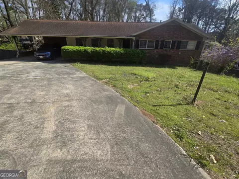 2790 Hogan Rd, East Point, GA 30344