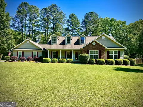 218 Barfield Dr, Dublin, GA 31021