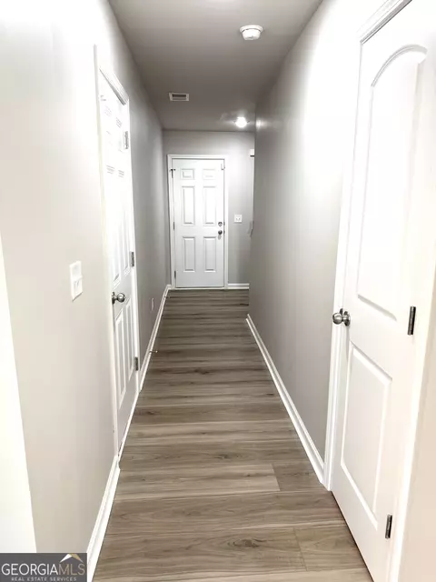 Entry Way - 1605 Hydrangea Ln, Mcdonough, GA 30253 photo 2 of 5