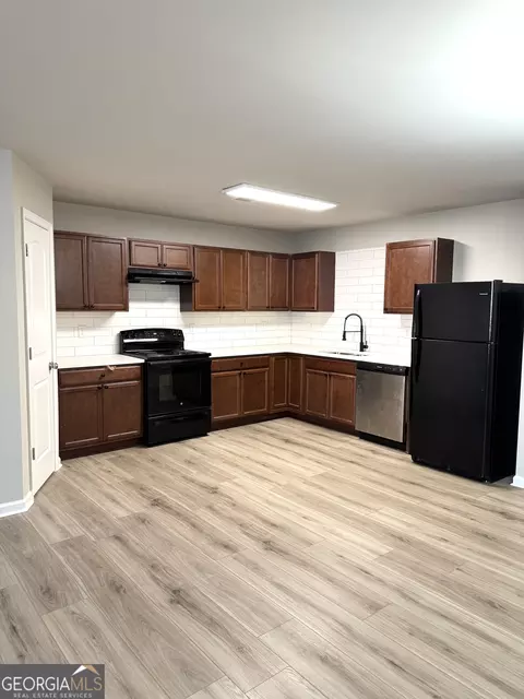 Kitchen - 1605 Hydrangea Ln, Mcdonough, GA 30253 photo 1 of 3