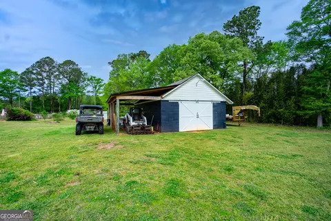 Exterior - 28 Jandale Dr, Lagrange, GA 30241 photo 4 of 6