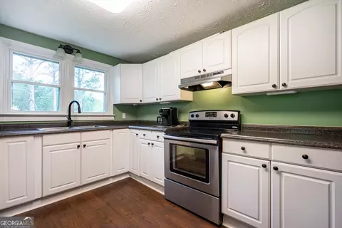 Kitchen - 28 Jandale Dr, Lagrange, GA 30241 photo 1 of 1