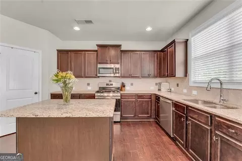 Kitchen - 1304 Slate Bend Dr, Dacula, GA 30019 photo 1 of 3