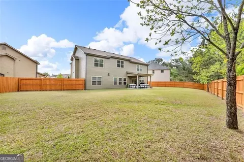 Exterior - 1304 Slate Bend Dr, Dacula, GA 30019 photo 5 of 8