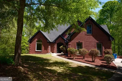 225 Austin Oaks Dr SE, Ellenwood, GA 30294