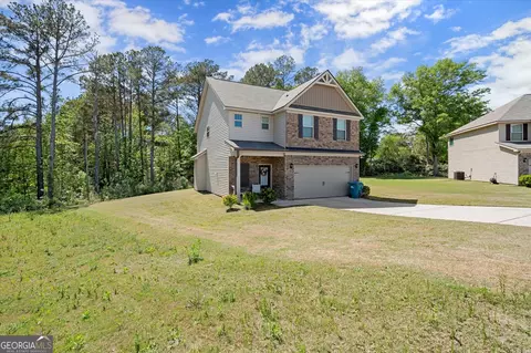 106 Thurman Ct, Jackson, GA 30233 photo 2