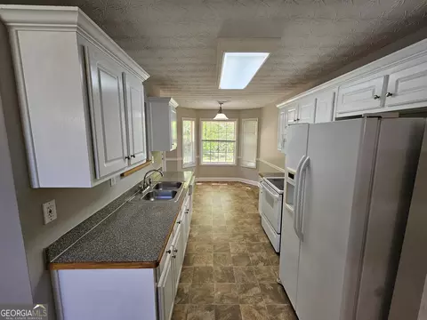 145 Cheyenne Dr, Covington, GA 30016 photo 9