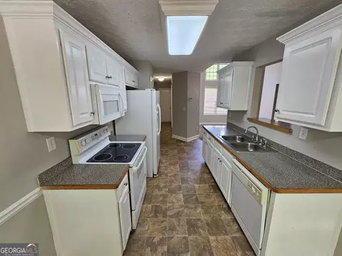 145 Cheyenne Dr, Covington, GA 30016 photo 8