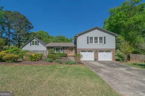 2921 Huntcliff Dr, Marietta, GA 30066