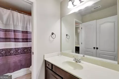 Bath - 3705 Royer Ln, Hampton, GA 30228 photo 1 of 5