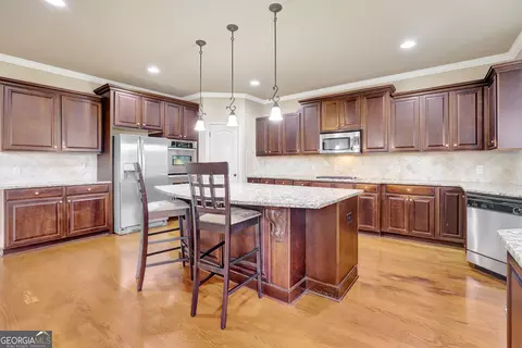 Kitchen - 3705 Royer Ln, Hampton, GA 30228 photo 8 of 9