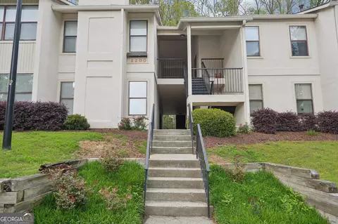 2201 Huntingdon Chase St, Atlanta, GA 30350