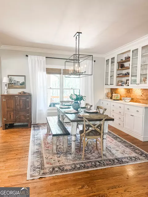 Dining - 1370 Cedar Dr, Madison, GA 30650 photo 2 of 2