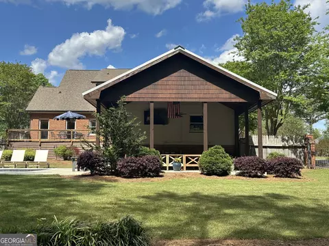 Exterior - 1370 Cedar Dr, Madison, GA 30650 photo 5 of 5
