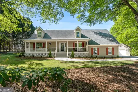 423 Bear Creek Trl, Hampton, GA 30228